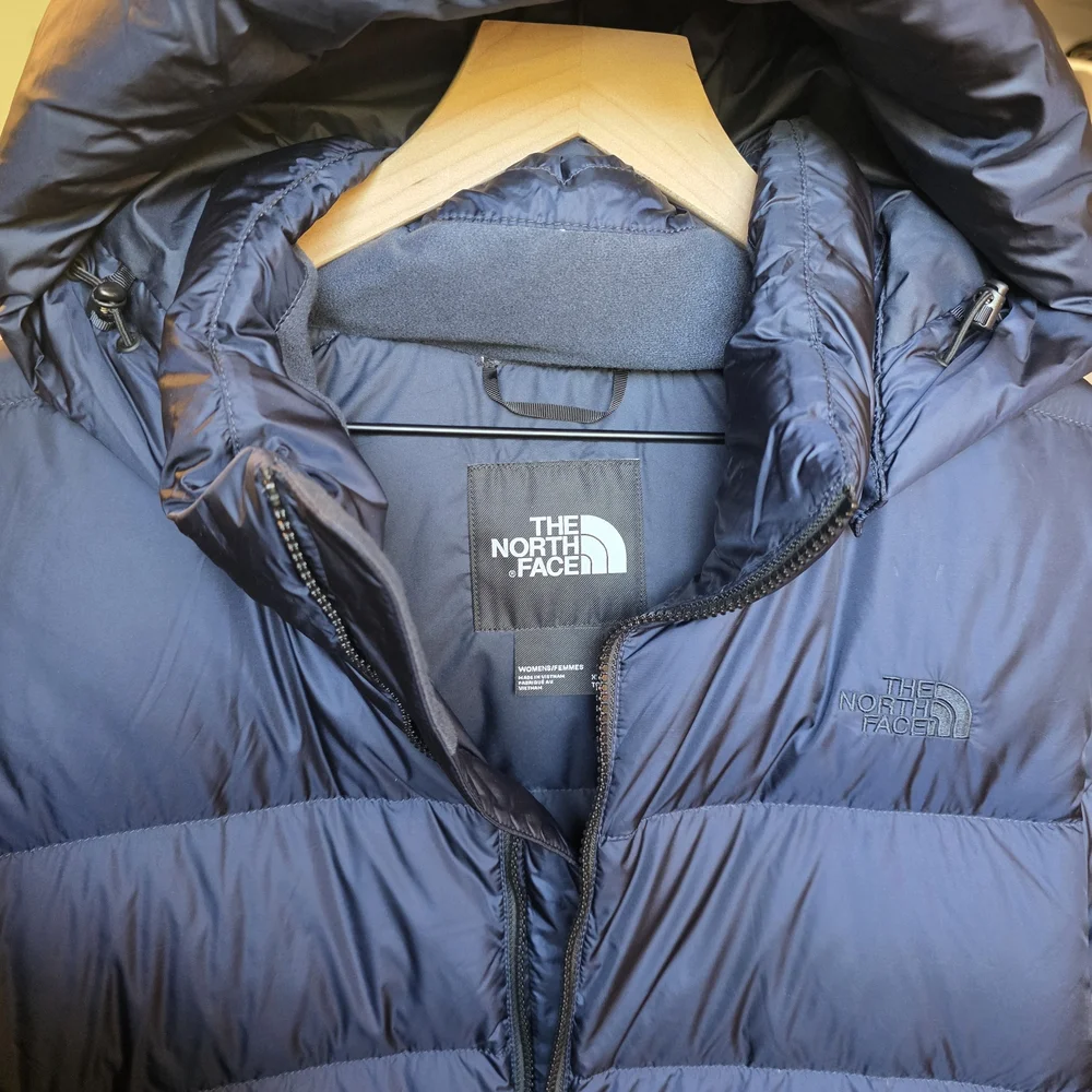 NWOT. The North Face 550 Dark Blue Puffer Jacket - Picture 1 of 9